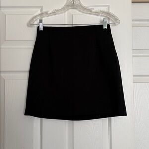 Uniqlo Black Mini Skirt S